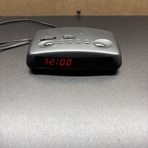 GPX Dual Alarm AM/FM Clock Radio 120v 9v backup for clock Tested and working